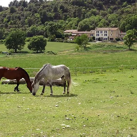 Les Gites Du Domaine De Bertrandy