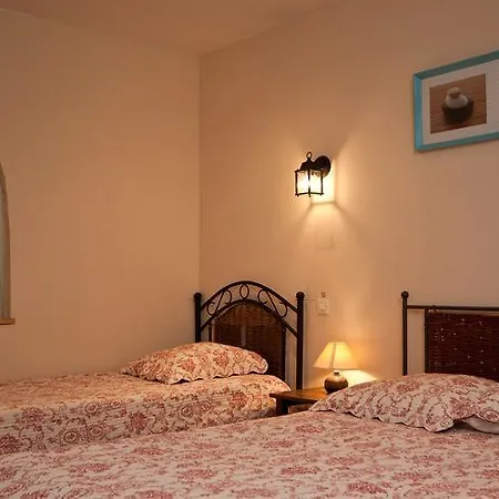 Les Gites Du Domaine De Bertrandy Hébergement de vacances Allemagne-en-Provence